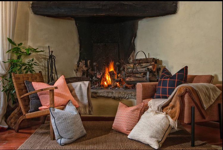 Refreshing Your Home After Summer: 5 Interior Design Ideas for a Cosy Autumn